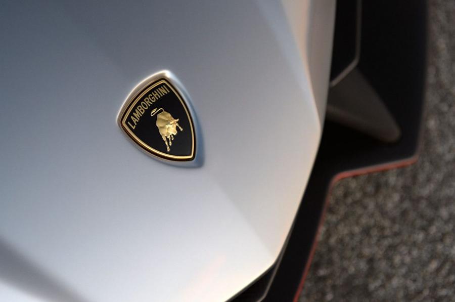  Lamborghini Veneno 2014 года  (фото 18 из 61)